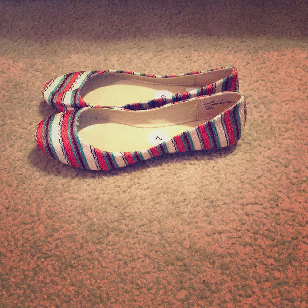Size 7 flats